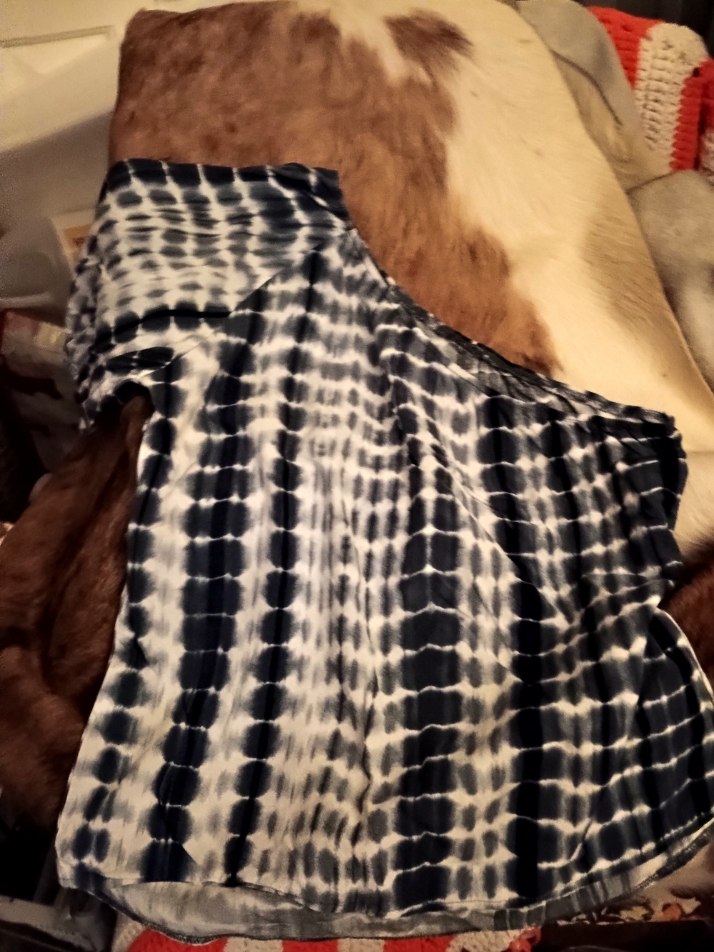 Women’s Navy & White Tie-Dye Blouse